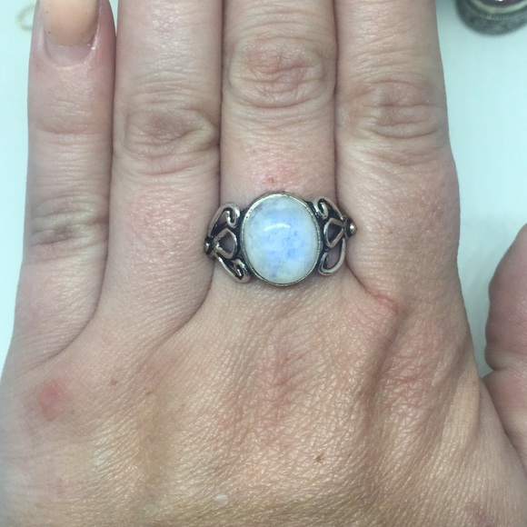 Silver and Moonstone Ring size 8 - Picture 2 of 2